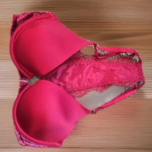 ☕️VICTORIA'S SECRET VERY SEXY RACERBACK LIGHTLY LINED PLUNGE FRONT CLIP BRA